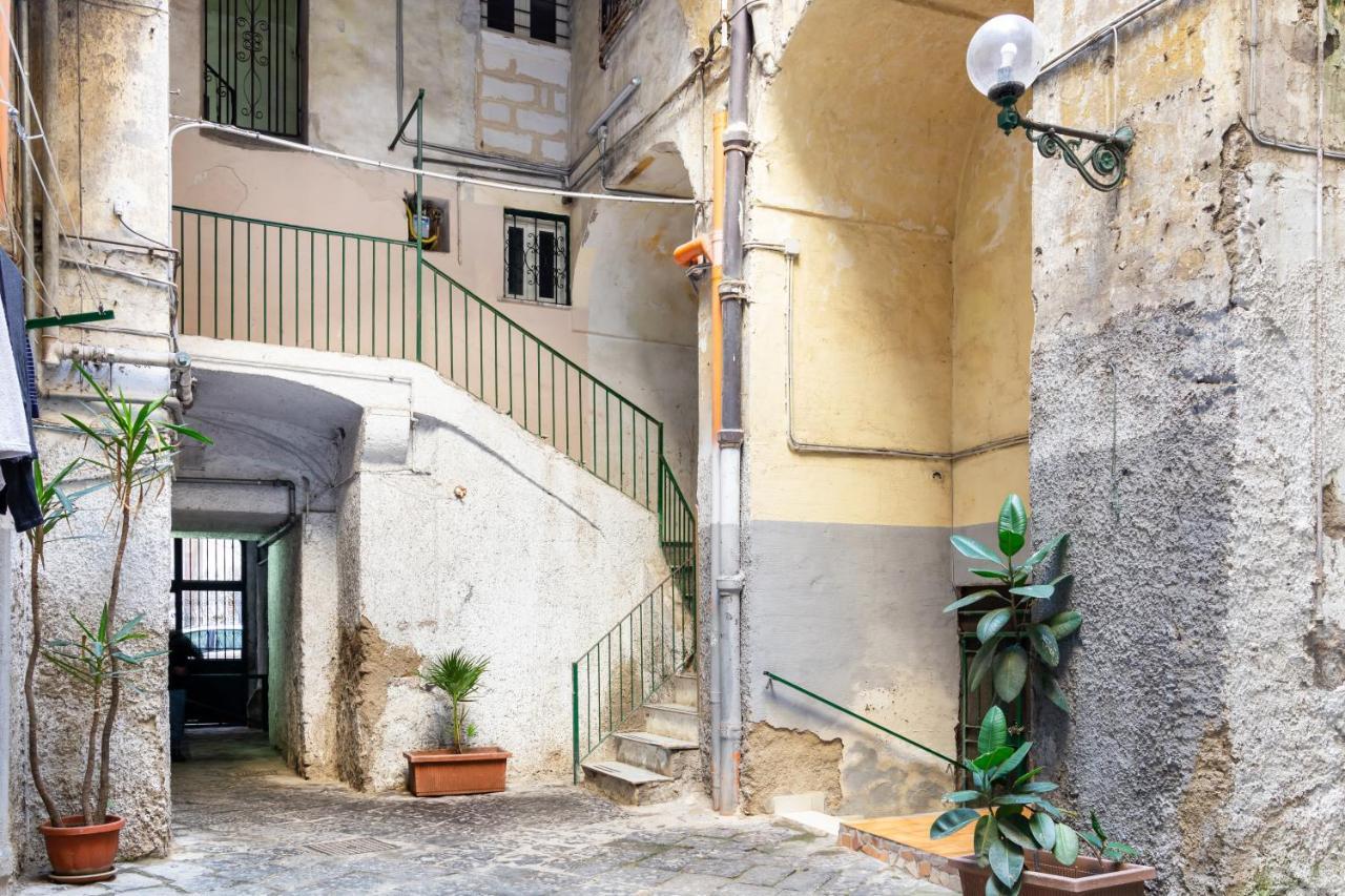 Oui Tree Apartment Napoli Exterior foto